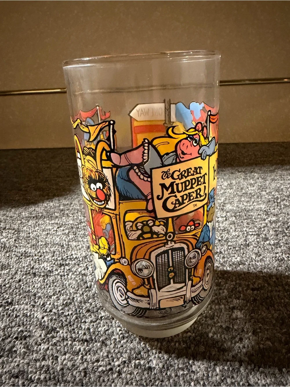 McDonalds The Muppets Happiness Hotel Cartoon Glass Vintage 1981